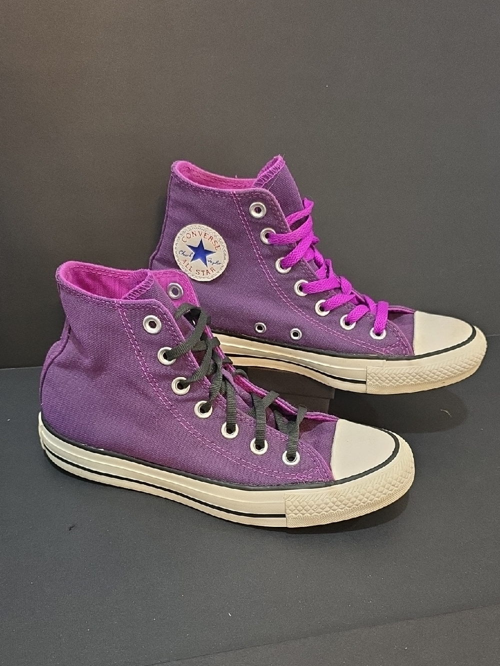 Converse Chuck Taylor Women's Purple High Tops with Pink Linig Size 6